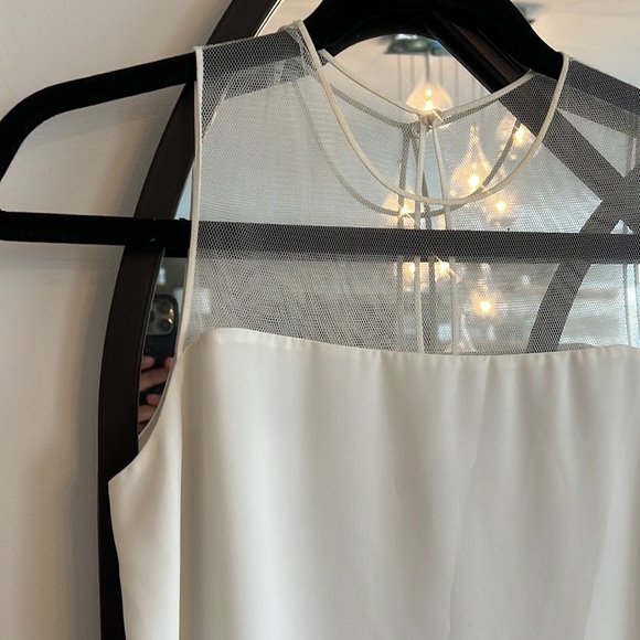 White sleeveless top with mesh detailing, xs Babaton - Picture 2 of 6